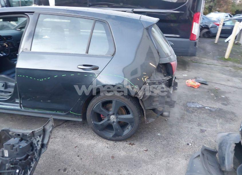 Photo 19 of 2015 Volkswagen Golf GTI 2.0T SE 4-DOOR (VIN 3VW4T7AU1FM037337)
