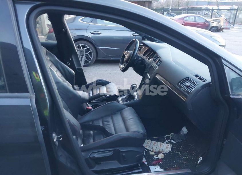 Photo 5 of 2015 Volkswagen Golf GTI 2.0T SE 4-DOOR (VIN 3VW4T7AU1FM037337)