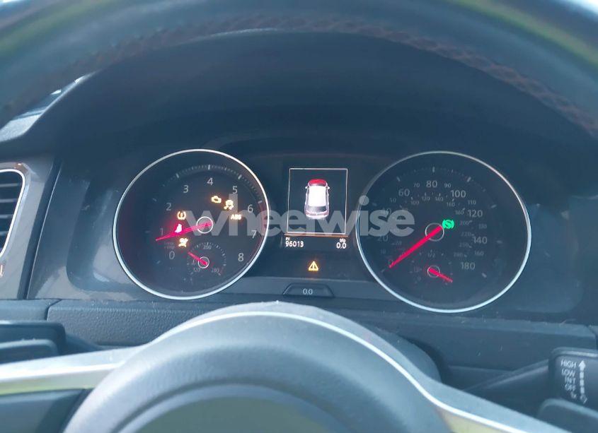 Photo 7 of 2015 Volkswagen Golf GTI 2.0T SE 4-DOOR (VIN 3VW4T7AU1FM037337)