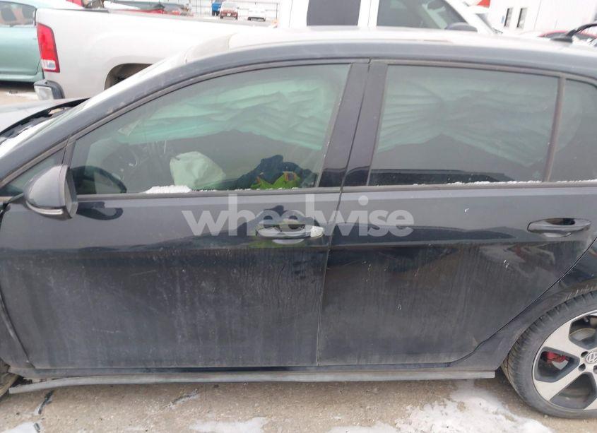 Photo 14 of 2015 Volkswagen Golf GTI 2.0T SE 4-DOOR (VIN 3VW4T7AU1FM070225)