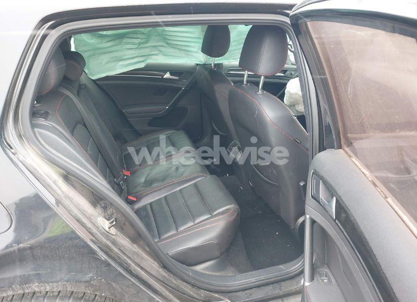 Photo 8 of 2015 Volkswagen Golf GTI 2.0T SE 4-DOOR (VIN 3VW4T7AU1FM070225)