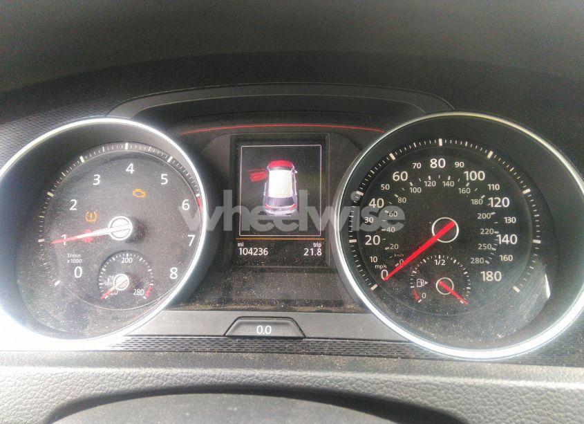 Photo 7 of 2015 Volkswagen Golf GTI 2.0T SE 4-DOOR (VIN 3VW4T7AU1FM082942)