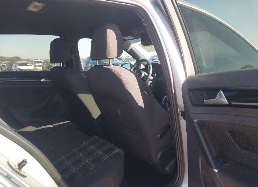 Photo 8 of 2017 Volkswagen Golf GTI S 4-DOOR (VIN 3VW4T7AU1HM008424)