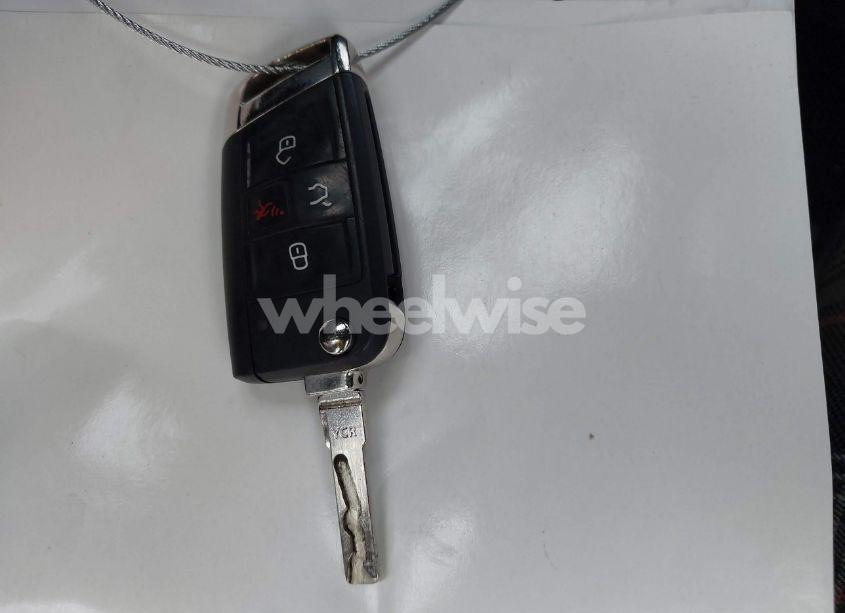 Photo 11 of 2017 Volkswagen Golf GTI AUTOBAHN 4-DOOR/S 4-DOOR/SE 4-DOOR/SPORT 4-DOOR (VIN 3VW4T7AU1HM067506)