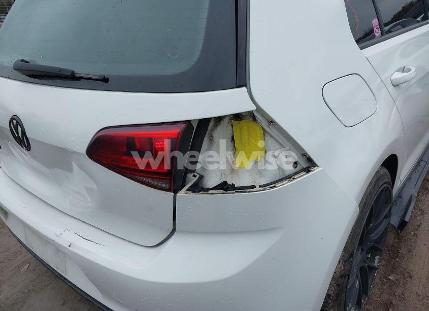 Photo 18 of 2017 Volkswagen Golf GTI AUTOBAHN 4-DOOR/S 4-DOOR/SE 4-DOOR/SPORT 4-DOOR (VIN 3VW4T7AU2HM070186)