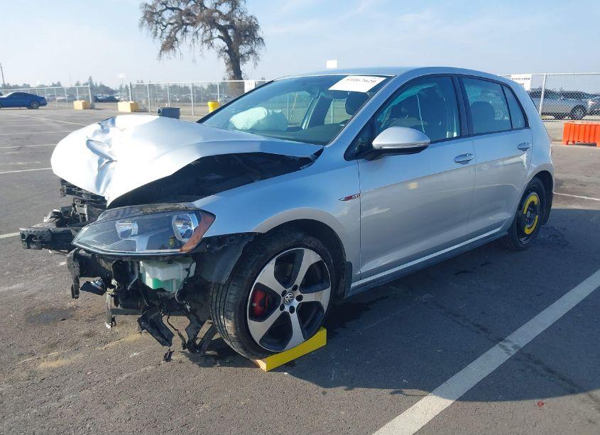 Photo 2 of 2017 Volkswagen Golf GTI AUTOBAHN 4-DOOR/S 4-DOOR/SE 4-DOOR/SPORT 4-DOOR (VIN 3VW4T7AU2HM072679)