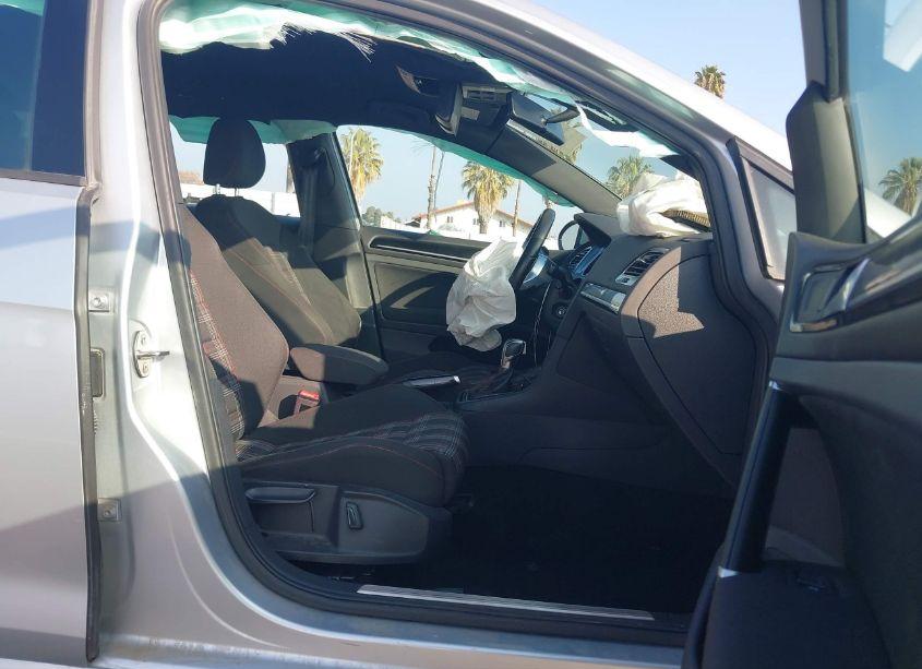 Photo 5 of 2017 Volkswagen Golf GTI AUTOBAHN 4-DOOR/S 4-DOOR/SE 4-DOOR/SPORT 4-DOOR (VIN 3VW4T7AU2HM072679)