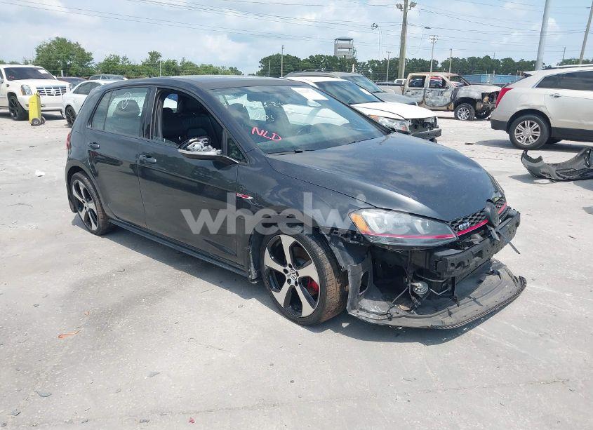 2015 Volkswagen Golf GTI 2.0T AUTOBAHN 4-DOOR (VIN 3VW4T7AU3FM029403) main photo