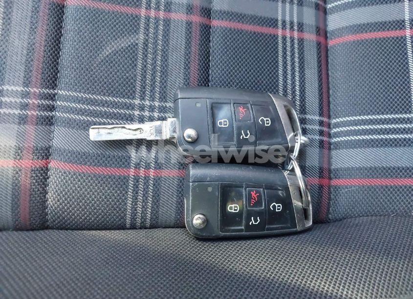 Photo 11 of 2017 Volkswagen Golf GTI AUTOBAHN 4-DOOR/S 4-DOOR/SE 4-DOOR/SPORT 4-DOOR (VIN 3VW4T7AU3HM051078)