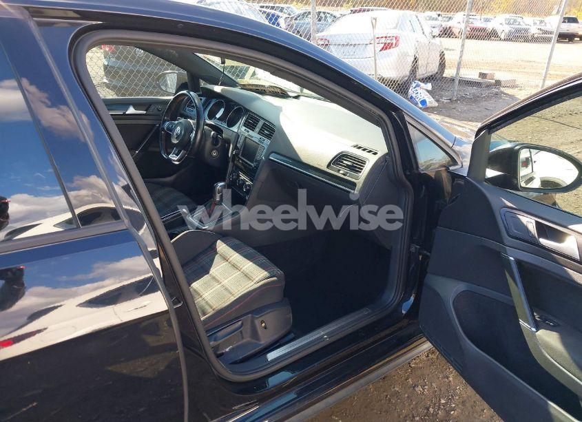 Photo 5 of 2017 Volkswagen Golf GTI AUTOBAHN 4-DOOR/S 4-DOOR/SE 4-DOOR/SPORT 4-DOOR (VIN 3VW4T7AU3HM051078)