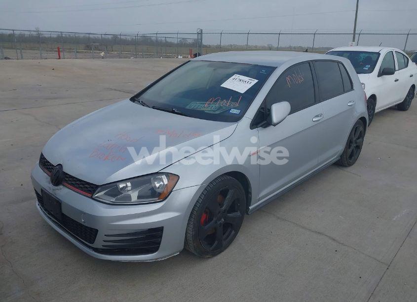 Photo 2 of 2015 Volkswagen Golf GTI 2.0T S 4-DOOR (VIN 3VW4T7AU4FM040376)