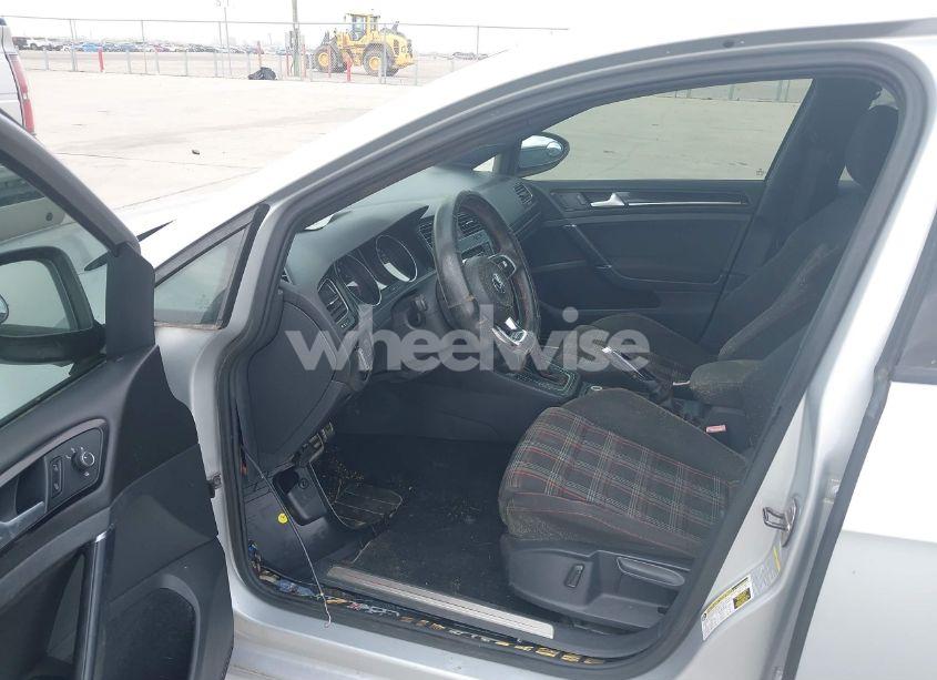 Photo 5 of 2015 Volkswagen Golf GTI 2.0T S 4-DOOR (VIN 3VW4T7AU4FM040376)