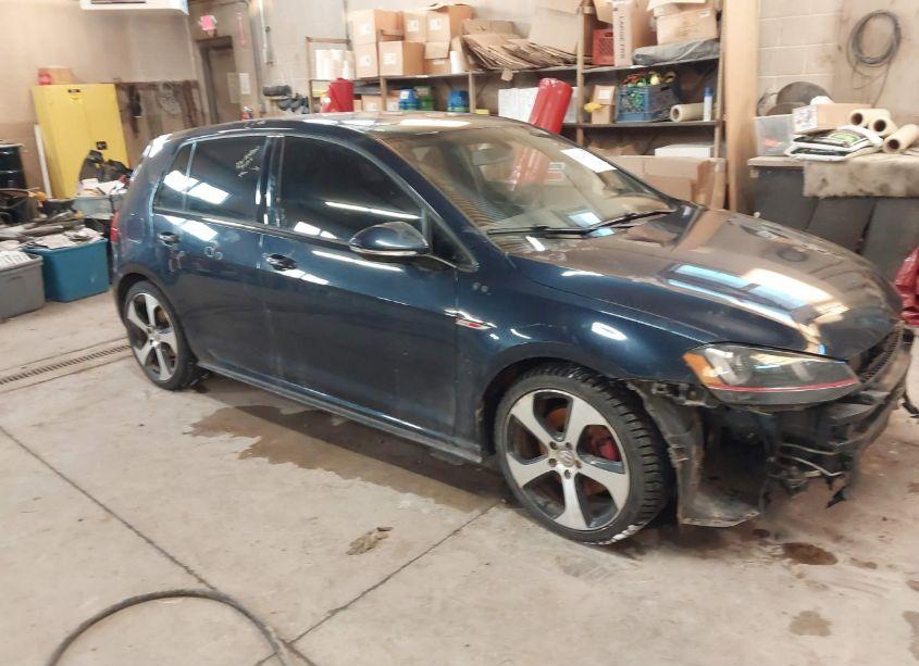 2015 Volkswagen Golf GTI 2.0T SE 4-DOOR (VIN 3VW4T7AU4FM061888) main photo