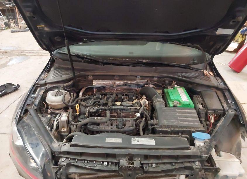 Photo 10 of 2015 Volkswagen Golf GTI 2.0T SE 4-DOOR (VIN 3VW4T7AU4FM061888)