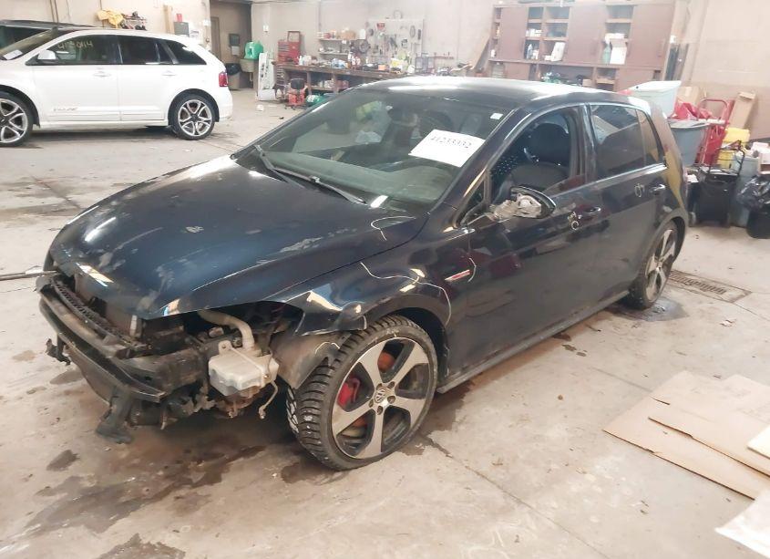 Photo 2 of 2015 Volkswagen Golf GTI 2.0T SE 4-DOOR (VIN 3VW4T7AU4FM061888)