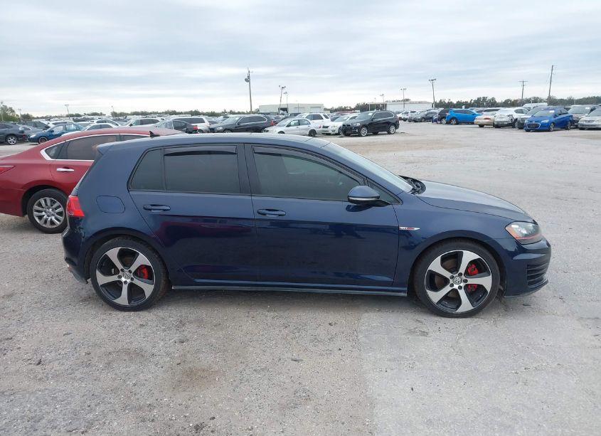 Photo 13 of 2015 Volkswagen Golf GTI 2.0T SE 4-DOOR (VIN 3VW4T7AU4FM070381)