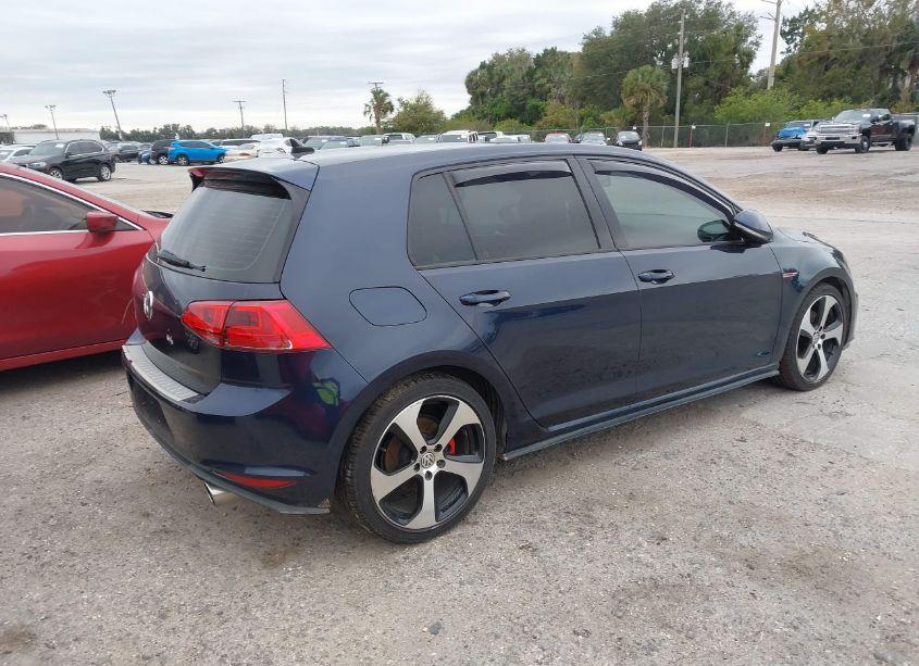 Photo 4 of 2015 Volkswagen Golf GTI 2.0T SE 4-DOOR (VIN 3VW4T7AU4FM070381)
