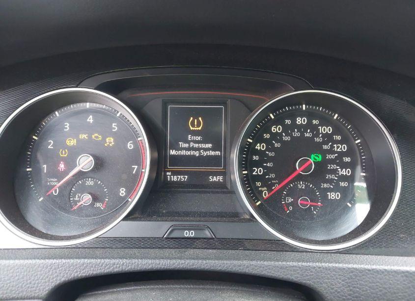 Photo 7 of 2015 Volkswagen Golf GTI 2.0T SE 4-DOOR (VIN 3VW4T7AU4FM070381)