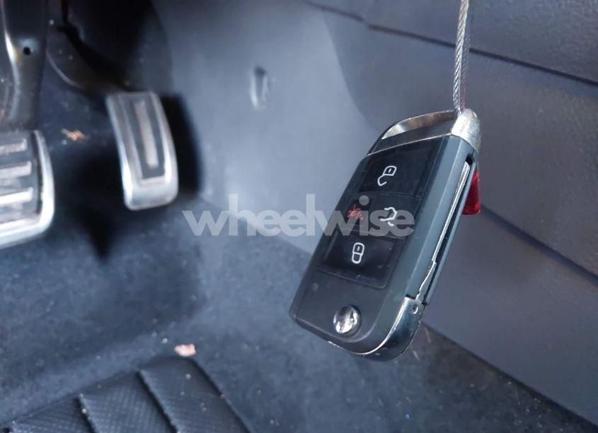 Photo 11 of 2015 Volkswagen Golf GTI 2.0T AUTOBAHN 4-DOOR (VIN 3VW4T7AU5FM034750)