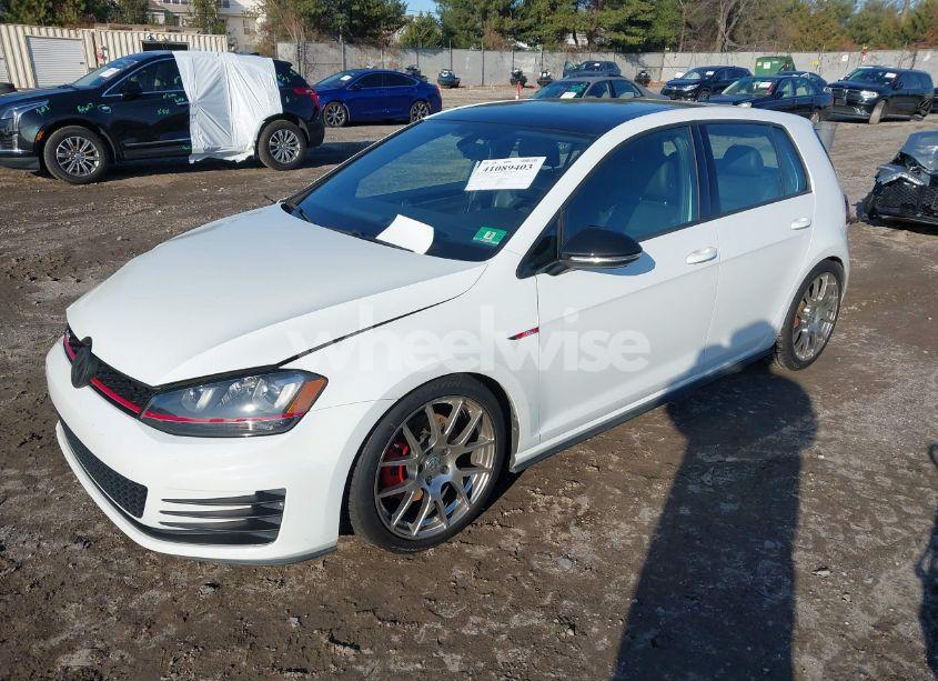 Photo 2 of 2015 Volkswagen Golf GTI 2.0T AUTOBAHN 4-DOOR (VIN 3VW4T7AU5FM034750)