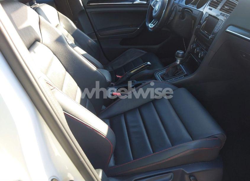 Photo 5 of 2015 Volkswagen Golf GTI 2.0T AUTOBAHN 4-DOOR (VIN 3VW4T7AU5FM034750)