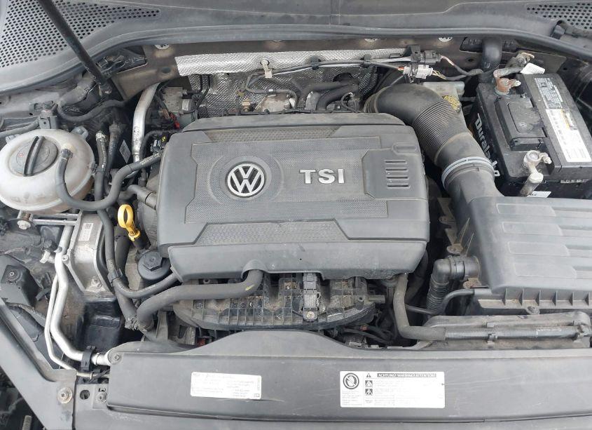 Photo 10 of 2015 Volkswagen Golf GTI 2.0T AUTOBAHN 4-DOOR (VIN 3VW4T7AU5FM045697)