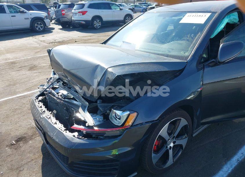 Photo 12 of 2015 Volkswagen Golf GTI 2.0T S 4-DOOR (VIN 3VW4T7AU5FM084001)