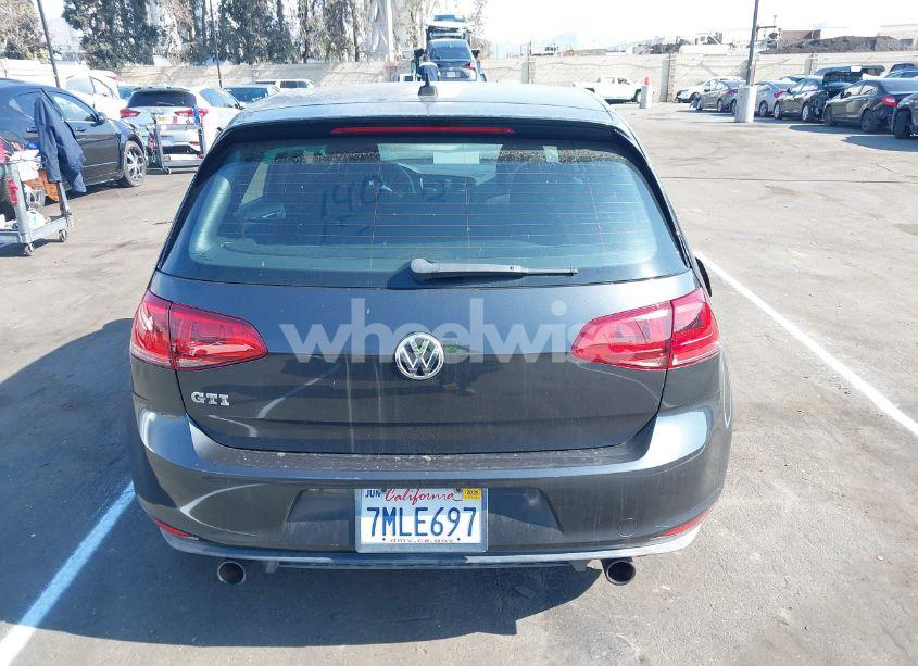 Photo 17 of 2015 Volkswagen Golf GTI 2.0T S 4-DOOR (VIN 3VW4T7AU5FM084001)