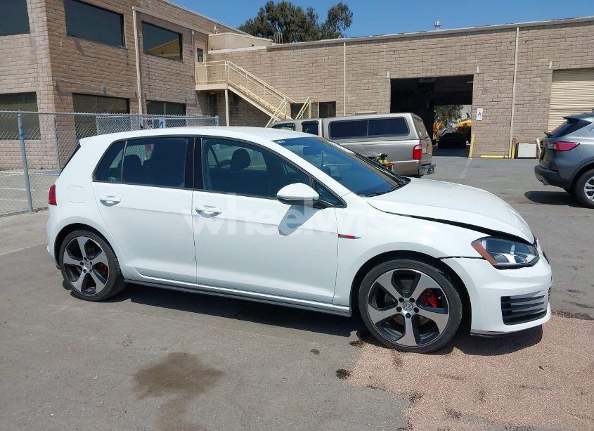 Photo 13 of 2017 Volkswagen Golf GTI AUTOBAHN 4-DOOR/S 4-DOOR/SE 4-DOOR/SPORT 4-DOOR (VIN 3VW4T7AU5HM065273)