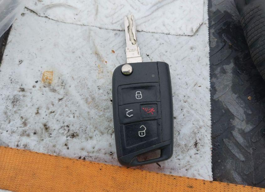 Photo 11 of 2017 Volkswagen Golf GTI AUTOBAHN 4-DOOR/S 4-DOOR/SE 4-DOOR/SPORT 4-DOOR (VIN 3VW4T7AU5HM073406)