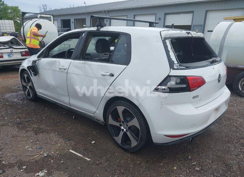 Photo 3 of 2015 Volkswagen Golf GTI 2.0T AUTOBAHN 4-DOOR (VIN 3VW4T7AU6FM016676)