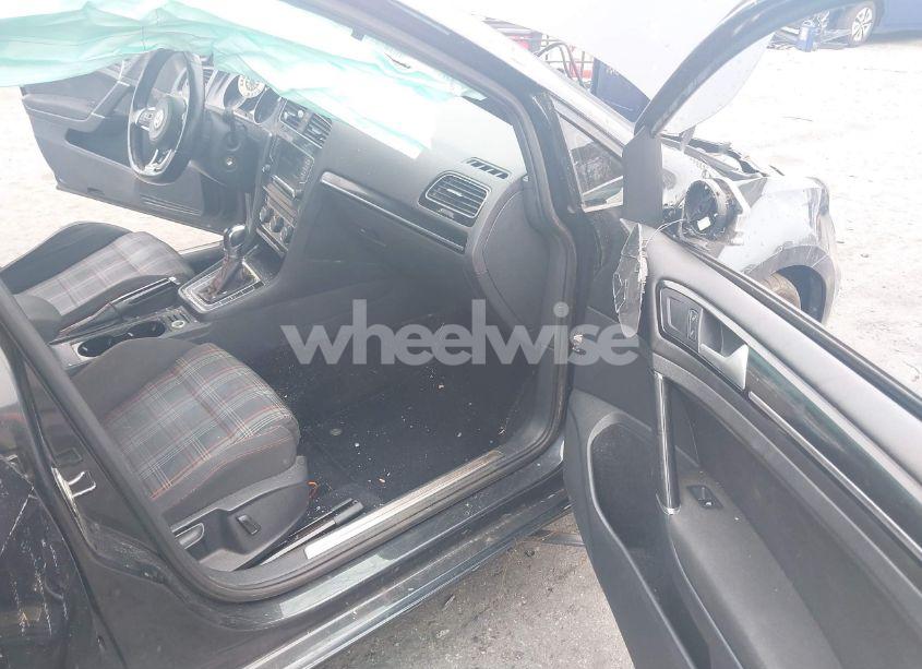 Photo 5 of 2016 Volkswagen Golf GTI S 4-DOOR (VIN 3VW4T7AU6GM039019)