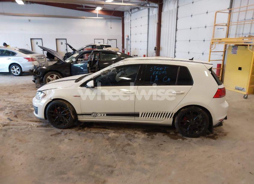 Photo 14 of 2017 Volkswagen Golf GTI AUTOBAHN 4-DOOR/S 4-DOOR/SE 4-DOOR/SPORT 4-DOOR (VIN 3VW4T7AU6HM012887)