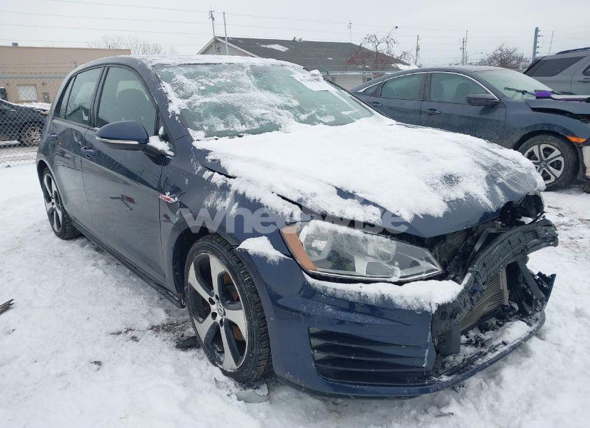 2015 Volkswagen Golf GTI 2.0T SE 4-DOOR (VIN 3VW4T7AU7FM029131) main photo