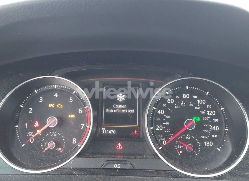 Photo 7 of 2015 Volkswagen Golf GTI 2.0T SE 4-DOOR (VIN 3VW4T7AU7FM029131)