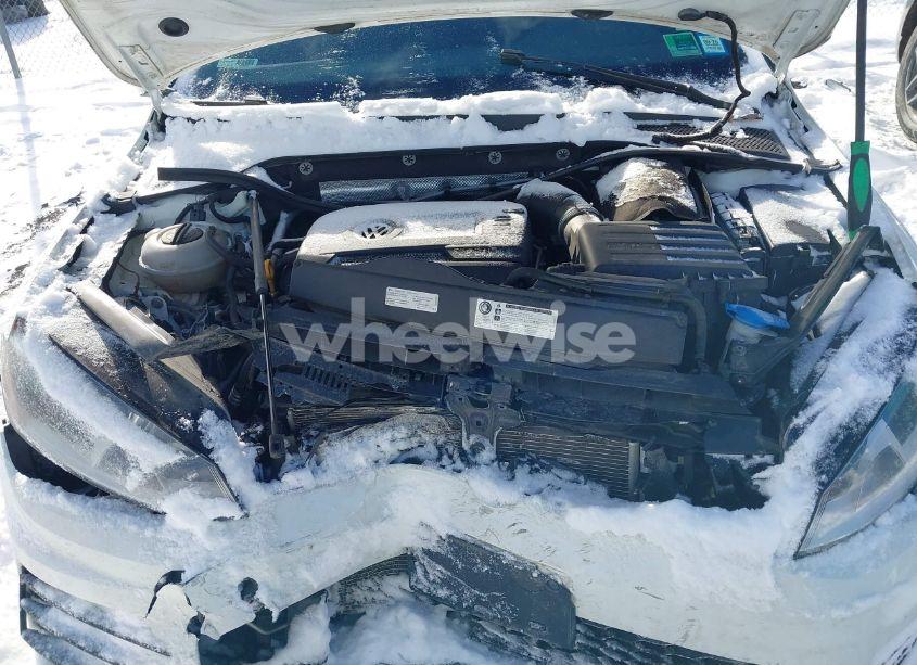 Photo 10 of 2017 Volkswagen Golf GTI AUTOBAHN 4-DOOR/S 4-DOOR/SE 4-DOOR/SPORT 4-DOOR (VIN 3VW4T7AU7HM064934)