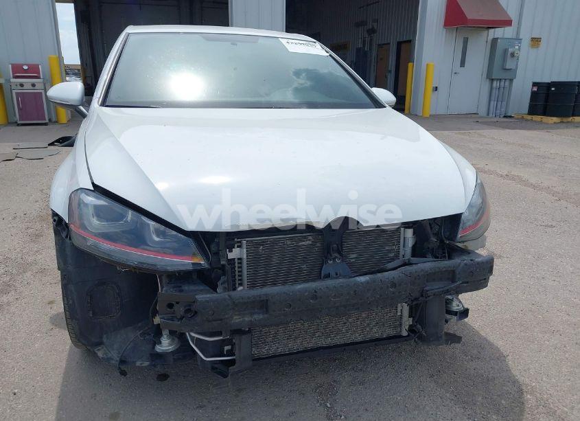 Photo 12 of 2015 Volkswagen Golf GTI 2.0T S 4-DOOR (VIN 3VW4T7AU8FM078421)