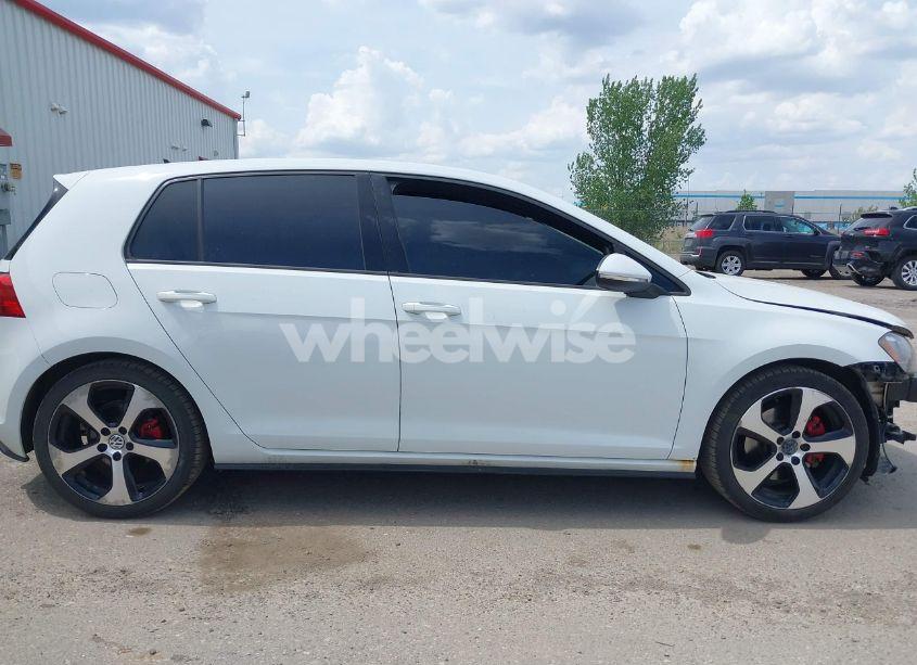 Photo 13 of 2015 Volkswagen Golf GTI 2.0T S 4-DOOR (VIN 3VW4T7AU8FM078421)