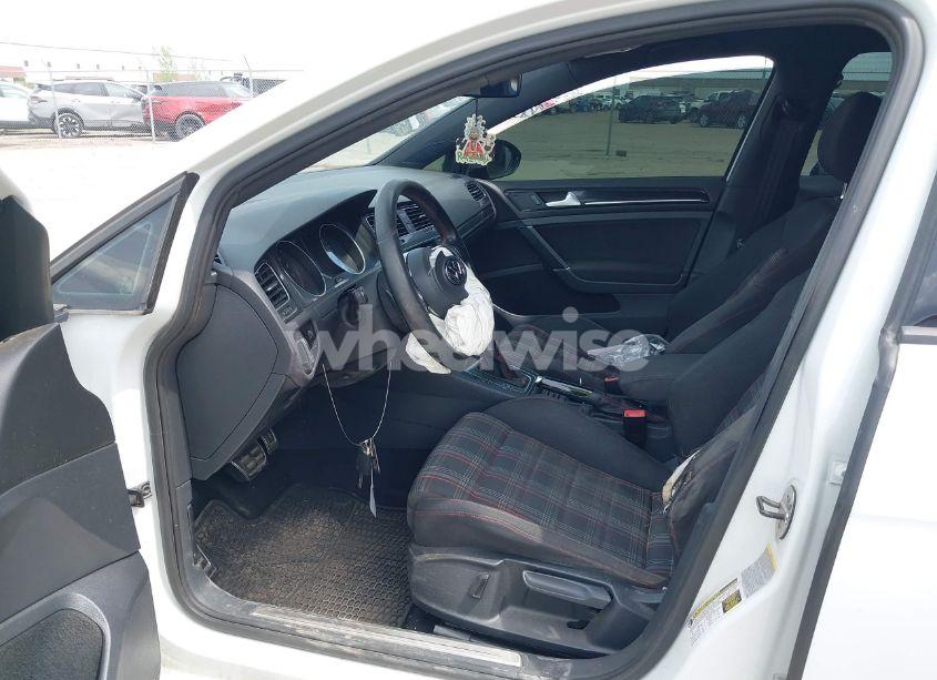 Photo 5 of 2015 Volkswagen Golf GTI 2.0T S 4-DOOR (VIN 3VW4T7AU8FM078421)