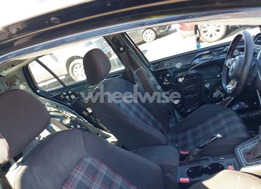 Photo 18 of 2015 Volkswagen Golf GTI 2.0T S 4-DOOR (VIN 3VW4T7AU9FM068688)