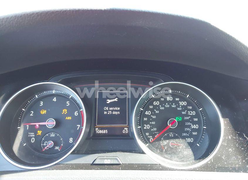 Photo 7 of 2016 Volkswagen Golf GTI SE 4-DOOR (VIN 3VW4T7AU9GM021176)