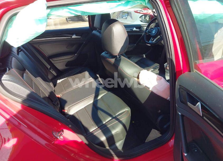 Photo 8 of 2016 Volkswagen Golf GTI SE 4-DOOR (VIN 3VW4T7AU9GM021176)