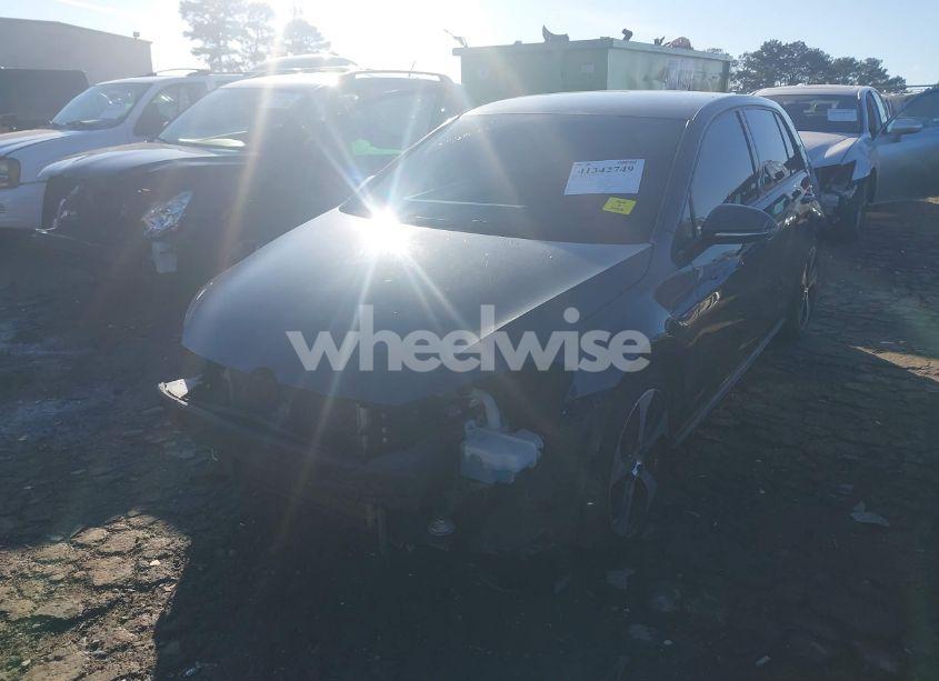 Photo 2 of 2017 Volkswagen Golf GTI AUTOBAHN 4-DOOR/S 4-DOOR/SE 4-DOOR/SPORT 4-DOOR (VIN 3VW4T7AU9HM034897)