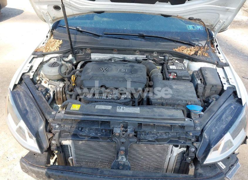 Photo 10 of 2015 Volkswagen Golf GTI 2.0T S 4-DOOR (VIN 3VW4T7AUXFM048840)