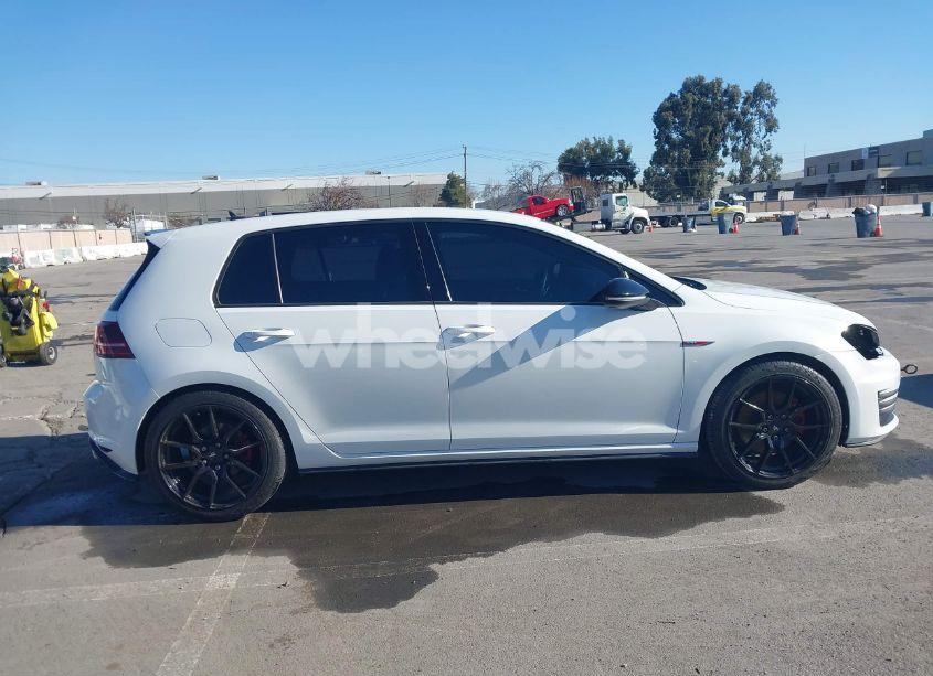 Photo 13 of 2016 Volkswagen Golf GTI S 4-DOOR (VIN 3VW4T7AUXGM038990)