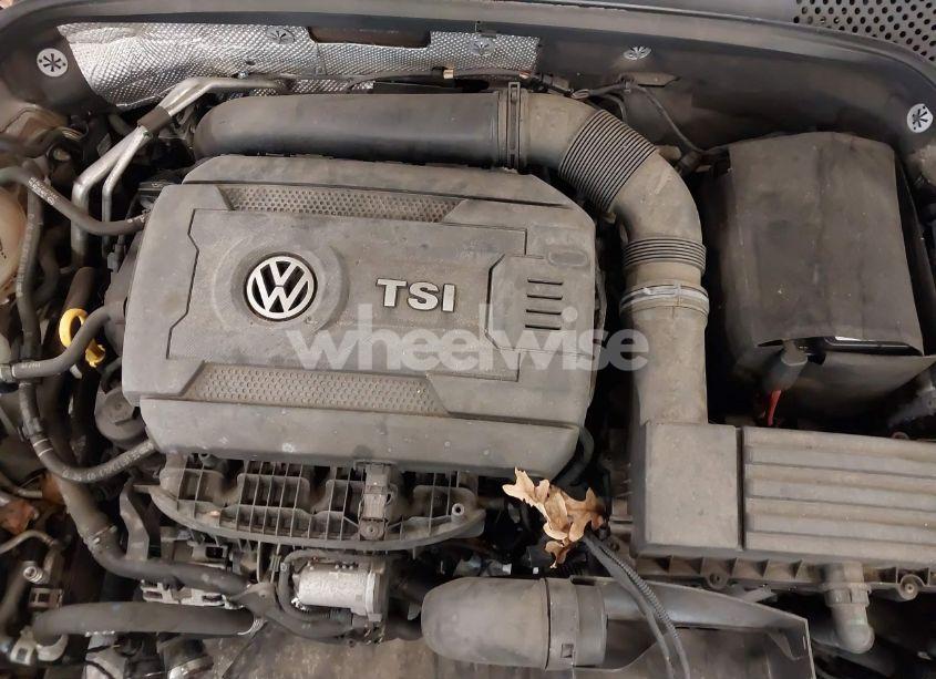 Photo 10 of 2014 Volkswagen Beetle 1.8T (VIN 3VW517AT2EM817105)