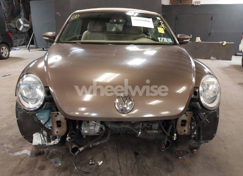 Photo 13 of 2014 Volkswagen Beetle 1.8T (VIN 3VW517AT2EM817105)