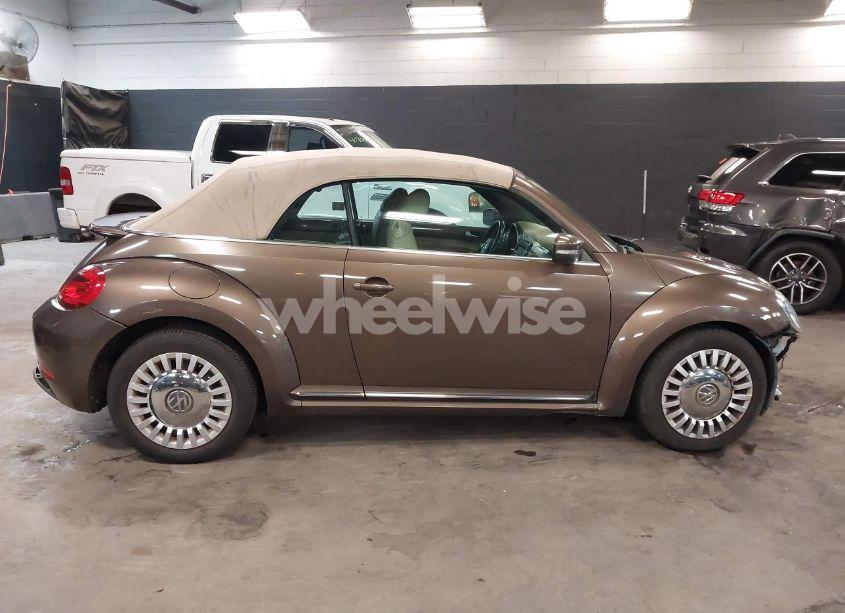 Photo 14 of 2014 Volkswagen Beetle 1.8T (VIN 3VW517AT2EM817105)