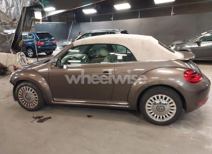 Photo 15 of 2014 Volkswagen Beetle 1.8T (VIN 3VW517AT2EM817105)
