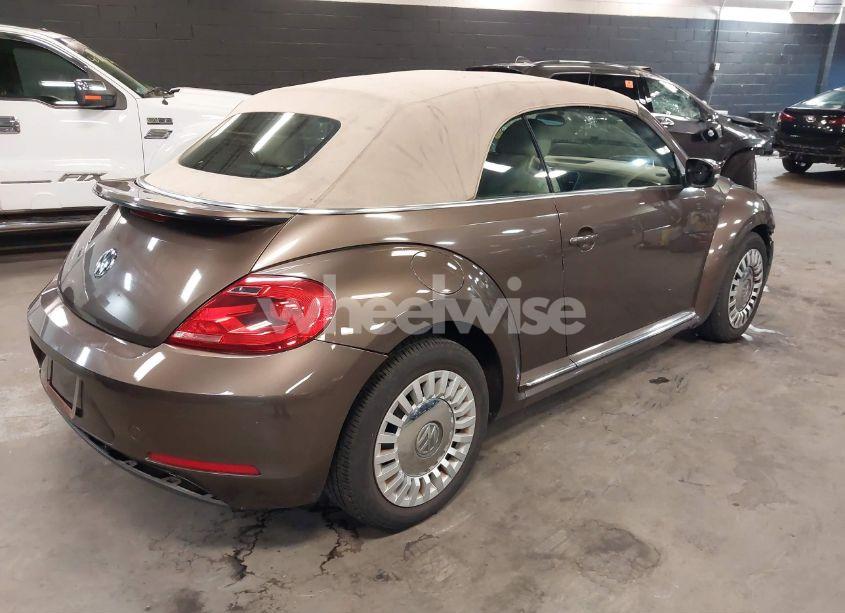 Photo 4 of 2014 Volkswagen Beetle 1.8T (VIN 3VW517AT2EM817105)